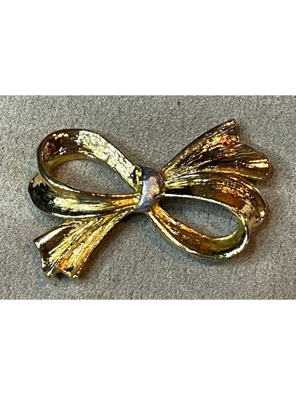 Vtg 70s 80s Signed Taiwan Gold Tone Textured Bow Brooch Rhinestone Ribbon Pin